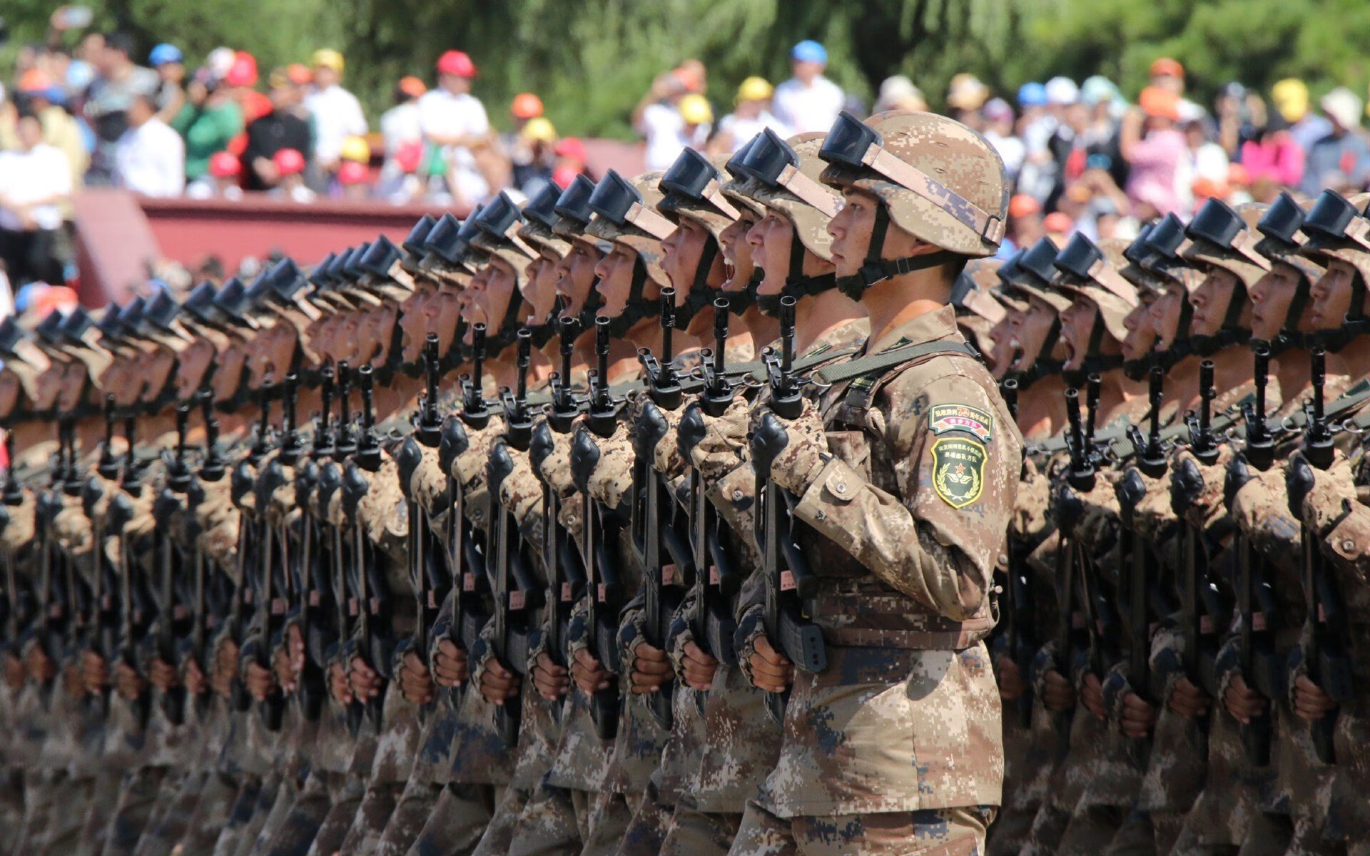 意甲激烈,比分3-2,明星球员各自贡献两球,关键数据:远射准确性达70%