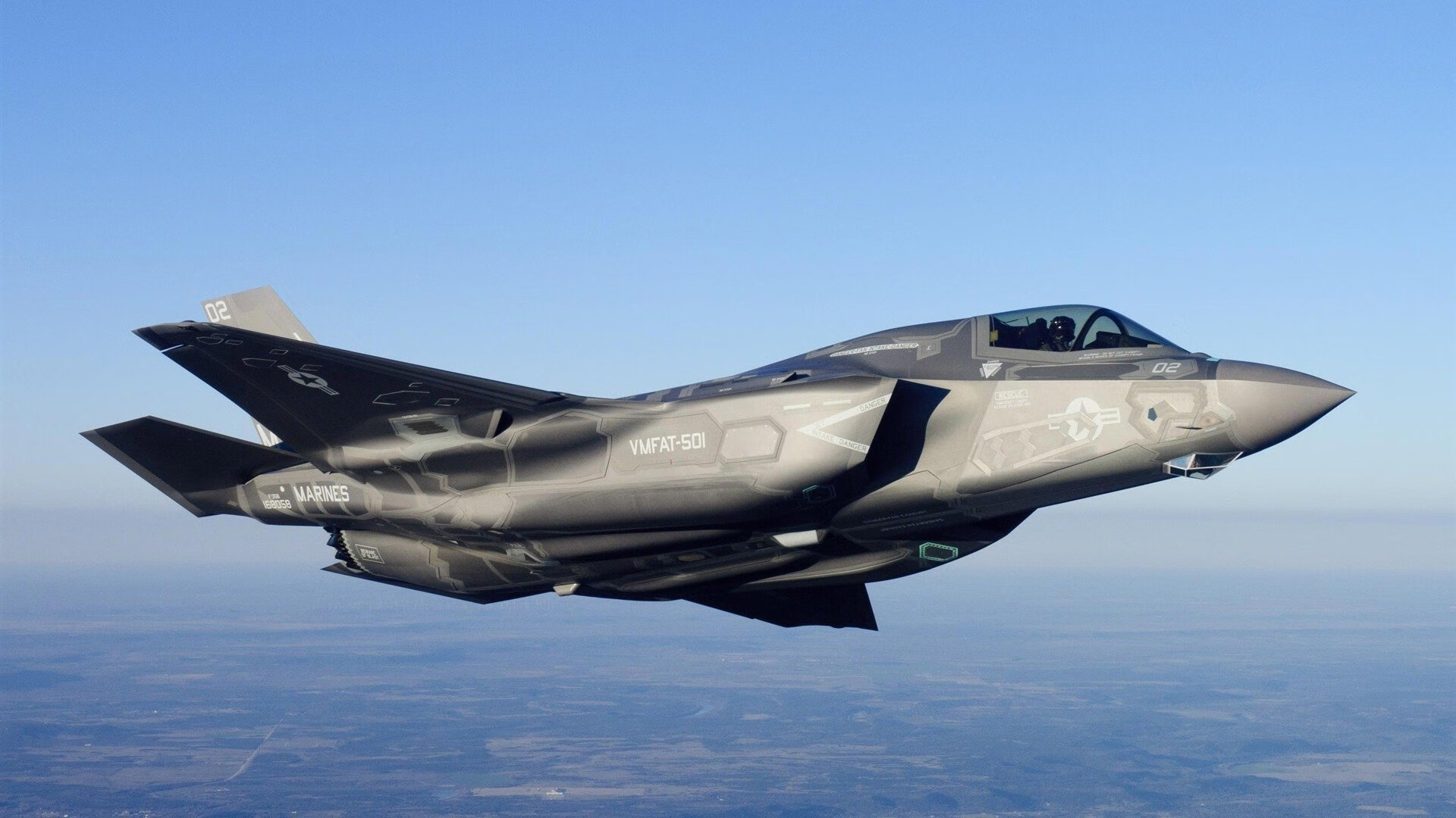 瑞士马术协会与国际马术联合会合作,举办国际马术交流活动,促进技术交流。