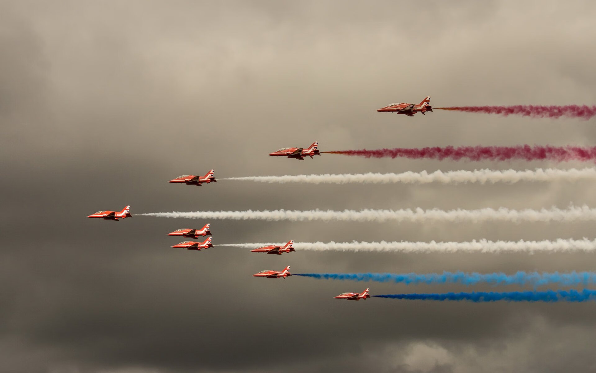 赛车中国大奖赛雨战惊险完赛,赛车赛车比赛