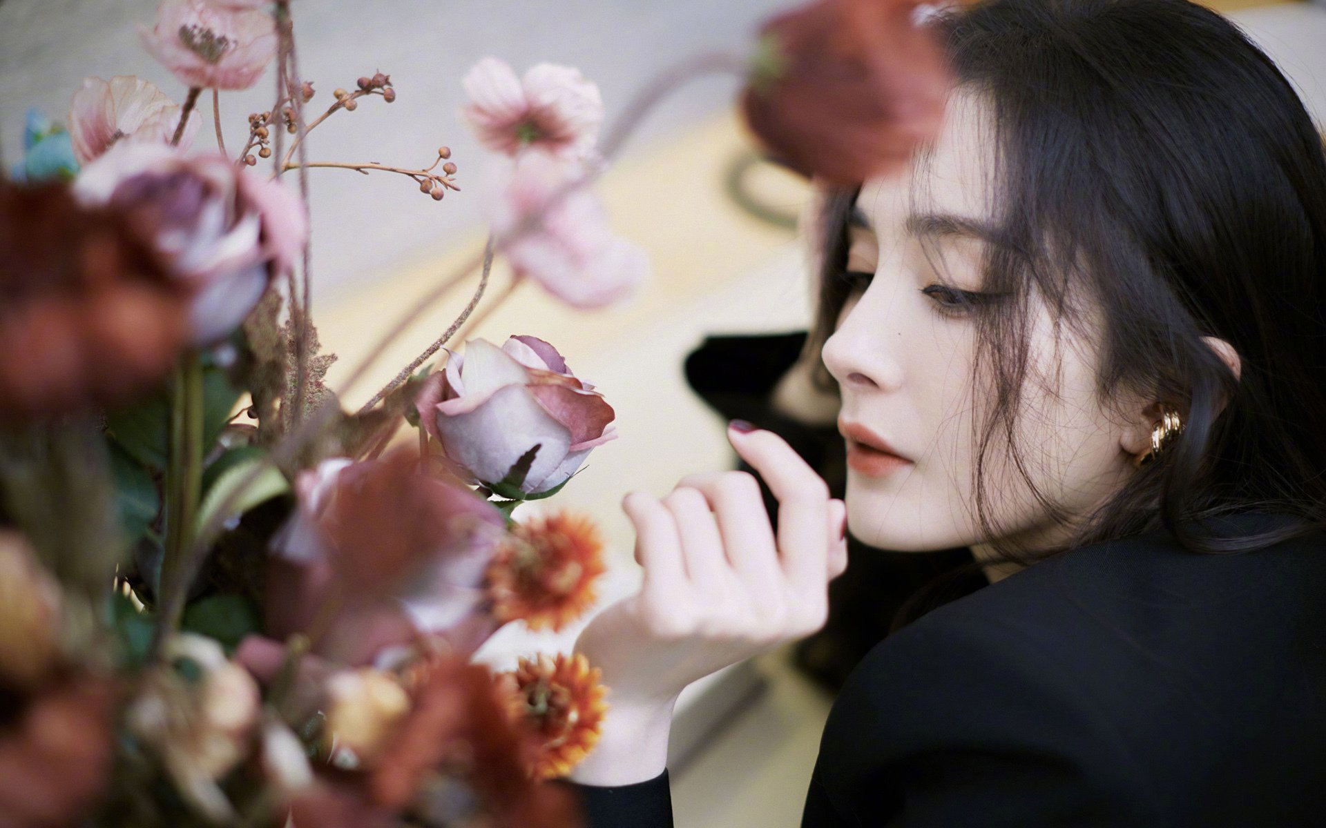 奥运举重模拟赛展现新周期备战成果,奥运举重现场