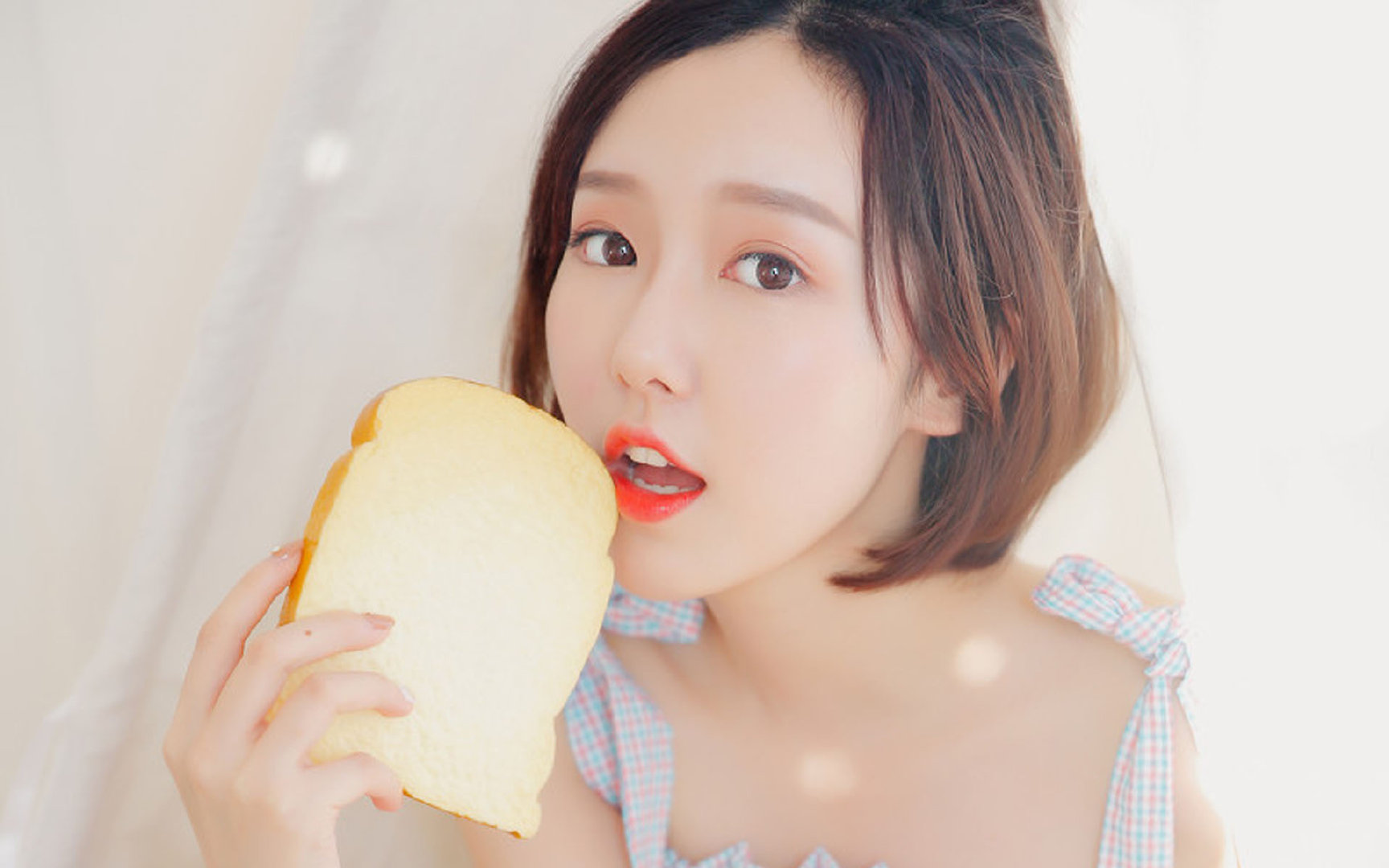 九游下载中心-自由泳摩纳哥选手挑战极限，摩纳哥游泳池